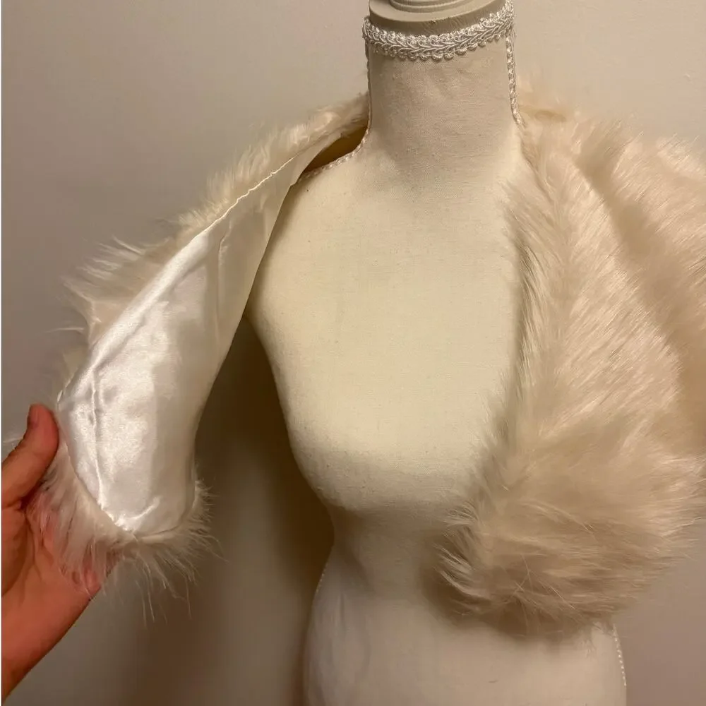 Vintage Cream Faux Fur Bolero shrug with satin lining